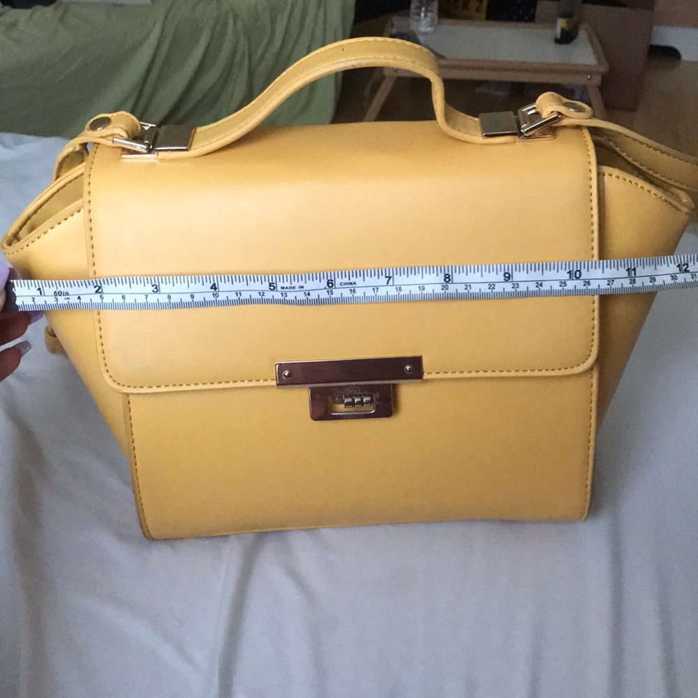 Yellow bag - Picture 4 of 8
